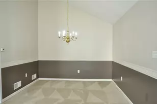 403 Hunt Club Dr, Hempfield Township, PA 15601 - Photo 9