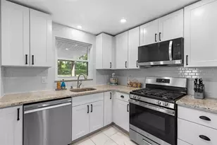 120 Glenfield Dr, Pittsburgh, PA 15235 - Photo 3