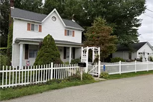 913 W 1st Ave, Derry Township, PA 15627 - Photo 1