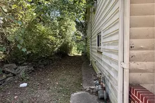 127 Linhart St, Turtle Creek, PA 15145 - Photo 5