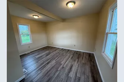 17 N Silver Street, Mt Pleasant Boro, PA 15666 - Photo 9