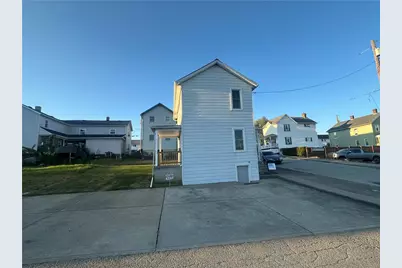 17 N Silver Street, Mt Pleasant Boro, PA 15666 - Photo 3