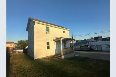 17 N Silver Street, Mt Pleasant Boro, PA 15666 - Photo 5