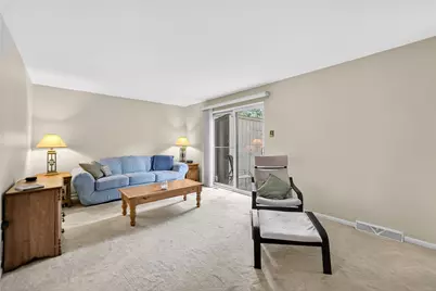 512 Dogwood Ct, Ross Twp, PA 15237 - Photo 5