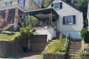 734 McKinley Ave, Vandergrift, PA 15629 - Photo 1