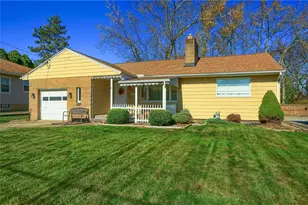 417 E Hazelcroft Ave, New Castle, PA 16105 - Photo 1