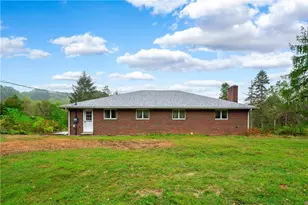 247 Welsh Rd, Penn Township, PA 16059 - Photo 5