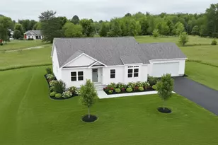 660 Kingdom Dr, Hickory Township, PA 16101 - Photo 3