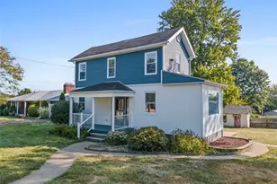 90 Darlington Rd, Patterson Heights, PA 15010 - Photo 1