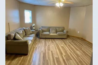 221 S Oakland Ave, Sharon, PA 16146 - Photo 7