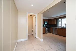 1922 Harcum Wy, Pittsburgh, PA 15203 - Photo 5