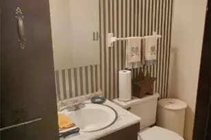 29 Pittsburgh Cir, Ellwood City, PA 16117 - Photo 13