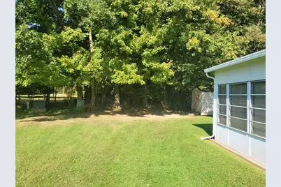 1529 Lee Ln, Grove City Boro, PA 16127 - Photo 11