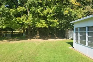 1529 Lee Ln, Grove City Boro, PA 16127 - Photo 11