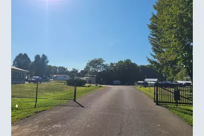 1529 Lee Ln, Grove City Boro, PA 16127 - Photo 13