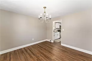 4596 Echo Glen Dr, Pittsburgh, PA 15236 - Photo 5