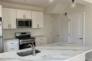 844 Gearing Ave, Pittsburgh, PA 15210 - Photo 15