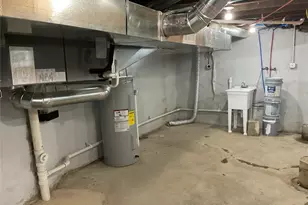 844 Gearing Ave, Pittsburgh, PA 15210 - Photo 17