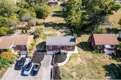 1227 Clifton Rd, Bethel Park, PA 15102 - Photo 7