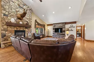 577 Bovard Luxor Rd, Hempfield Township, PA 15601 - Photo 5