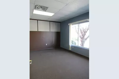 3208 Lebanon Church Rd, West Mifflin, PA 15122 - Photo 9