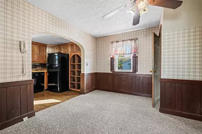 1007 Leslie St, Sharon, PA 16146 - Photo 9