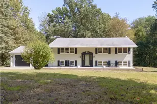 126 Woodcrest Rd, Oakland Township, PA 16002 - Photo 1