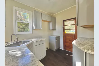 1810 Tony St, Shenango Township, PA 16101 - Photo 9