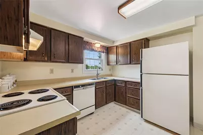 339 Willow Hedge Drive, Monroeville, PA 15146 - Photo 5