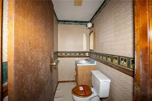 1613 Shawmut Dr, Pittsburgh, PA 15116 - Photo 15