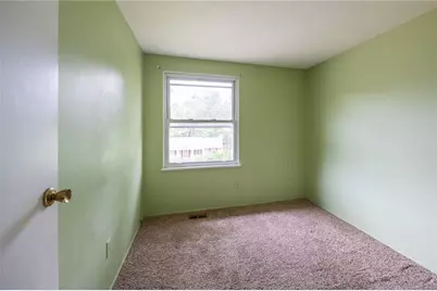 1613 Shawmut Dr, Pittsburgh, PA 15116 - Photo 21