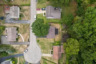 1613 Shawmut Dr, Pittsburgh, PA 15116 - Photo 7