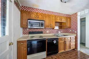 1613 Shawmut Dr, Pittsburgh, PA 15116 - Photo 13