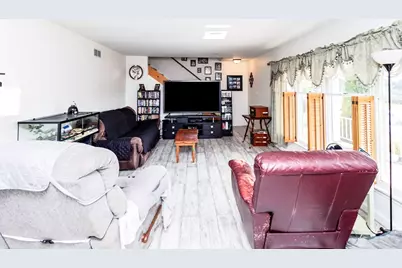 137 Mellingertown Road, Mount Pleasant Township, PA 15666 - Photo 13