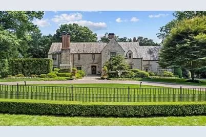 134 South Dr, Pittsburgh, PA 15238 - Photo 1