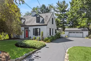 308 S Pasadena Dr, Pittsburgh, PA 15215 - Photo 1