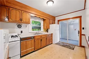 104 Pittsburgh Cir, Ellwood City, PA 16117 - Photo 7