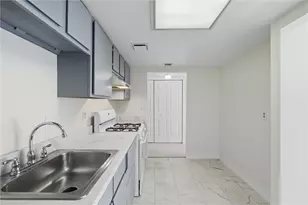 1400 Smokey Wood Dr, Pittsburgh, PA 15218 - Photo 13