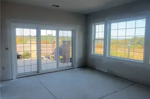 1556 Parkwood Pointe Dr, Moon/Crescent Twp, PA 15046 - Photo 9