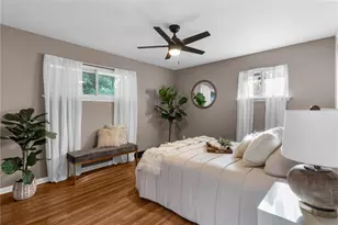 2085 Debrakeleer, Farrell, PA 16121 - Photo 11