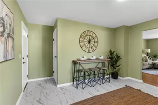 2085 Debrakeleer, Farrell, PA 16121 - Photo 9