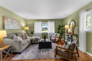 2085 Debrakeleer, Farrell, PA 16121 - Photo 5