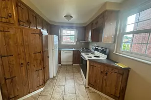 1406 Maryland Ave, West Mifflin, PA 15122 - Photo 3