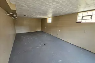 1406 Maryland Ave, West Mifflin, PA 15122 - Photo 9