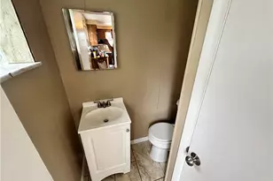 1406 Maryland Ave, West Mifflin, PA 15122 - Photo 11