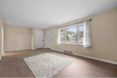 727 Scenery Dr, Elizabeth Twp/Boro, PA 15037 - Photo 3