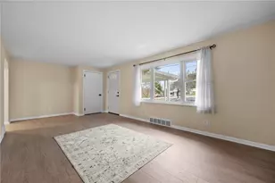 727 Scenery Dr, Elizabeth Twp/Boro, PA 15037 - Photo 3