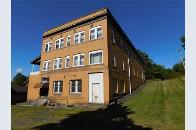 28 Broadway St, Smith Township, PA 15054 - Photo 1