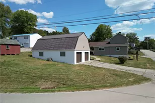 9 Meadow Dr, Somerset Twp, PA 15314 - Photo 5