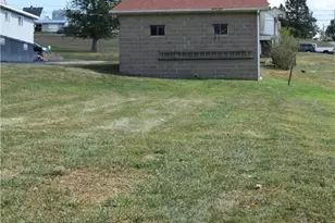 1137 Connellsville Rd, Washington Township, PA 15438 - Photo 37